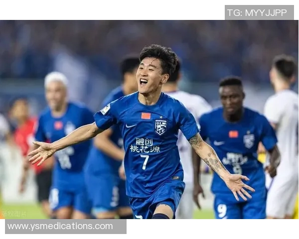 韦世豪精彩任意球攻门助力球队逆转局势展现个人风采