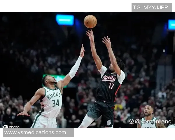 雄鹿主场大胜,西蒙斯砍下三双:完美呈现团队篮球与个人荣耀 雄鹿主场大胜,西蒙斯砍下三双:完美呈现团队篮球与个人荣耀